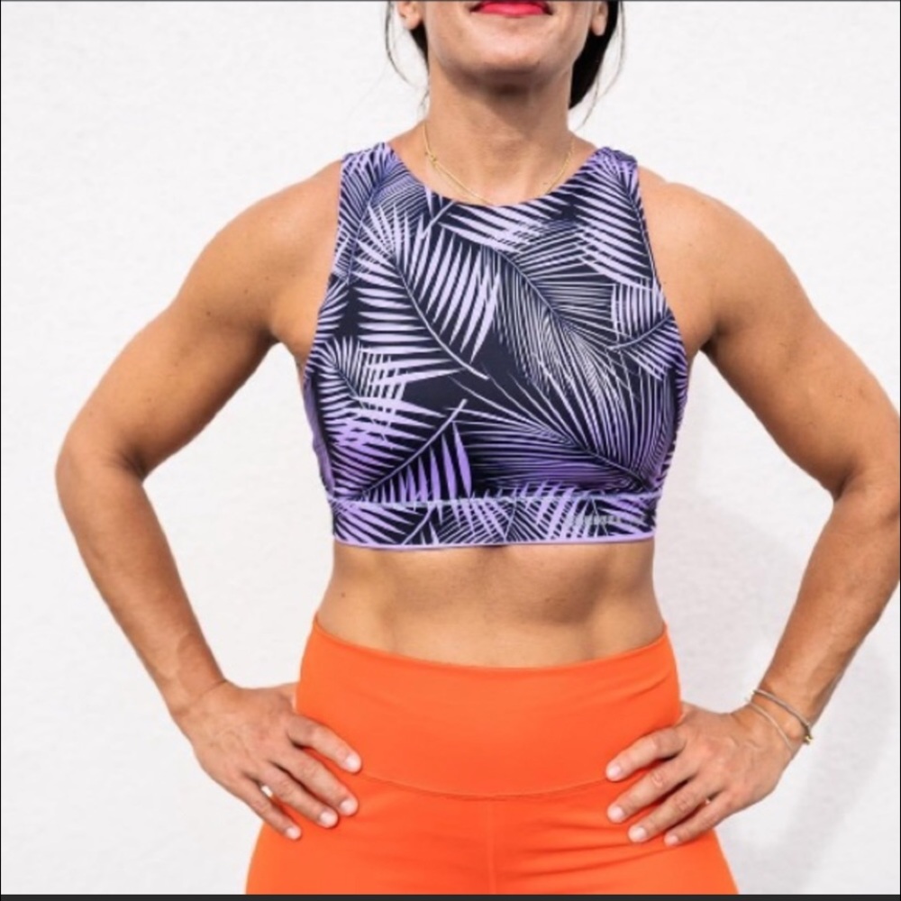 Chestee two in one sports bra